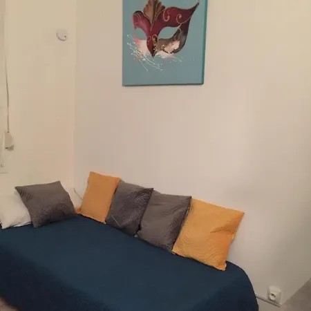 Chez Grand Mere לינה וארוחת בוקר